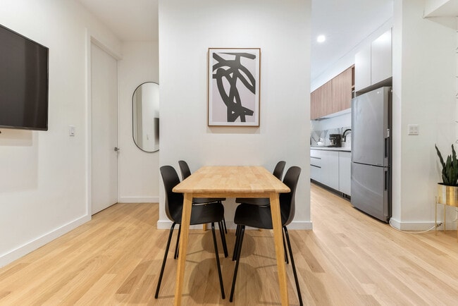 Photo - 583 Lorimer St Unit ID1013674P