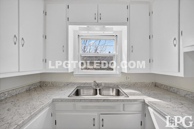 Photo - 4124 Vermaas Ave