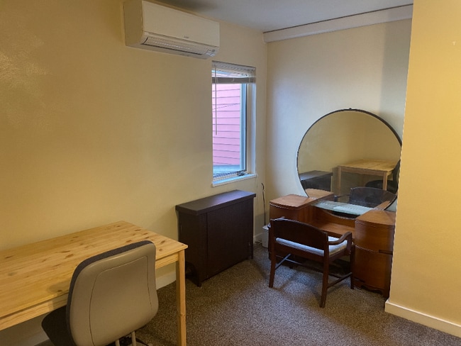 Photo - 4307 Milgate St