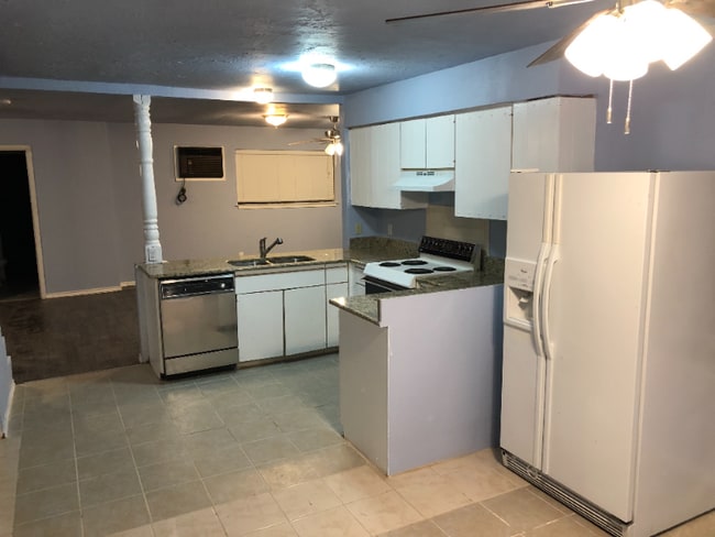 Photo - 2607 W Green Oaks Blvd