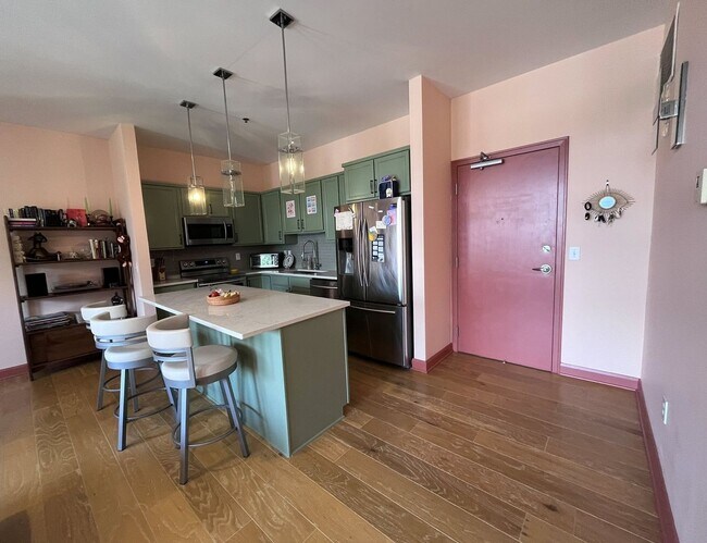 Photo - Luxury Urban Living in Italian Village – S...