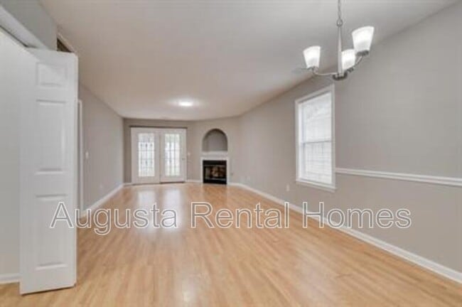 Photo - 102 Kelly Dr