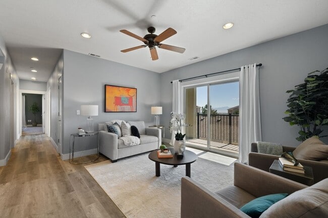 Photo - 114 W Spring Hill Way