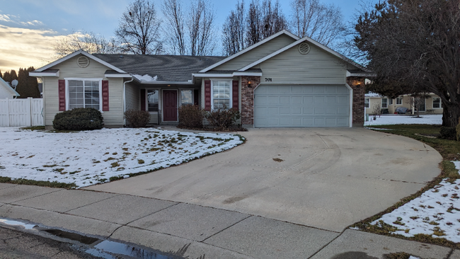 Building Photo - 701 S Whitetail Ave Rental