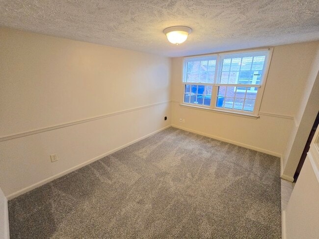 Photo - COZY YET SPACIOUS 4 BED/2.5 BATH TOWNHOME!...