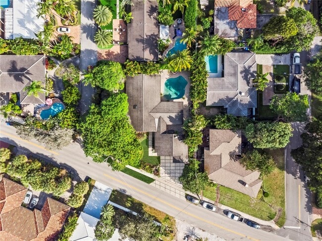 Photo - 2132 Middle River Dr