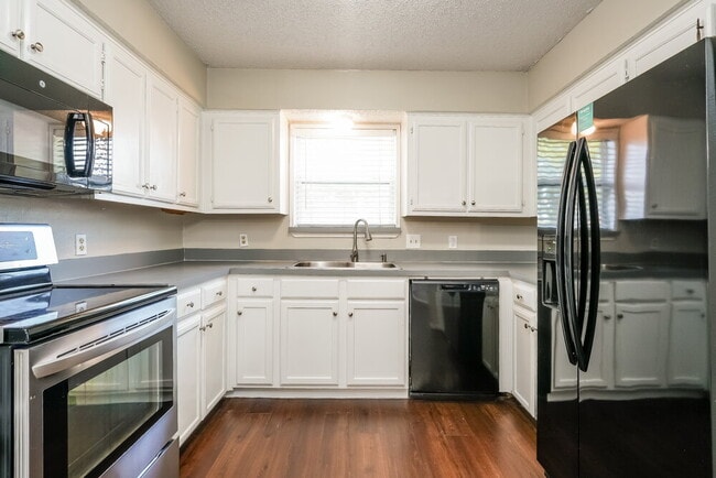 Photo - 6419 Twin Spruce Ct