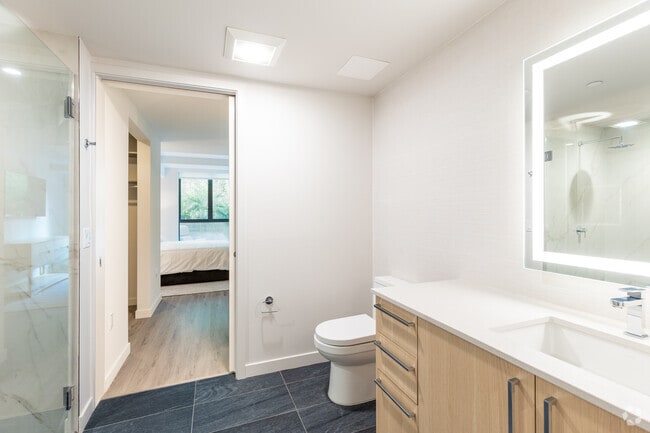 2 BR, Second Bathroom