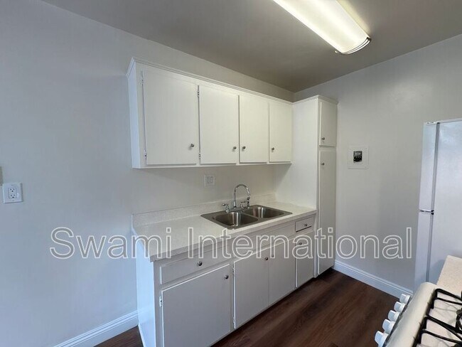 Photo - 9781 Acacia Ave