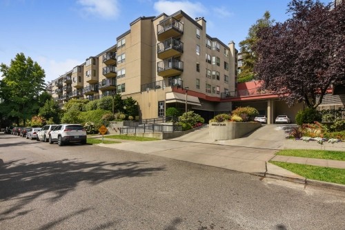 Kinnear Park Condos - 2 bedrooms - Kinnear Park Condos - 2 bedrooms Unit W203