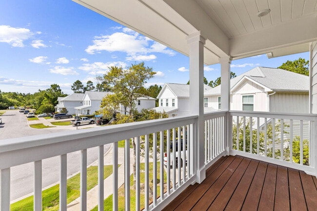 Photo - 70 Oakley Ct