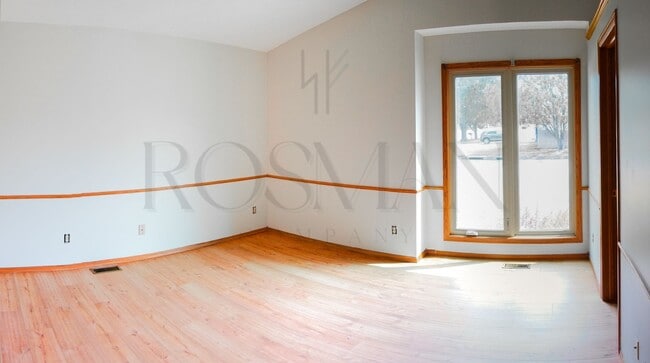 Photo - 8002 W 19th St N
