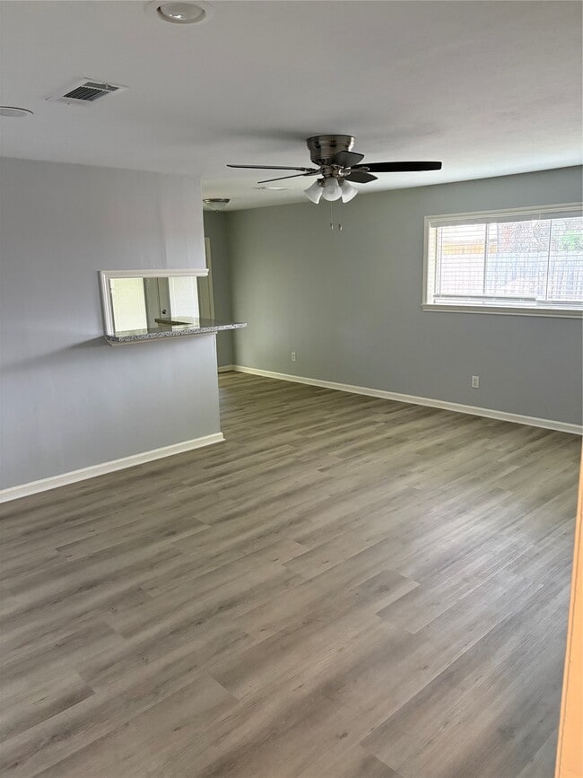 Photo - 1402 Bellaire Blvd