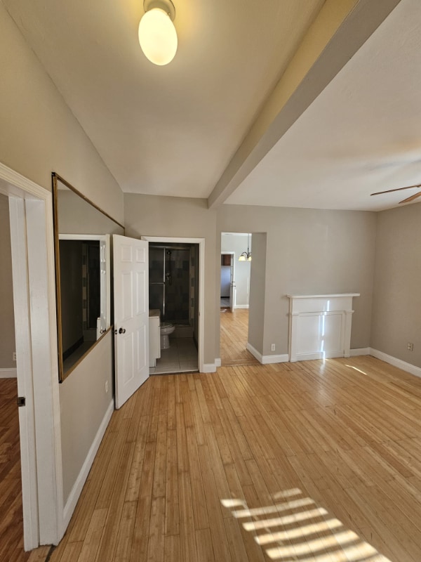 Photo - 809 Eastern Ave NE