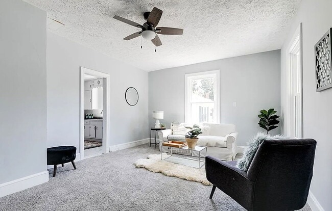 Photo - 9 S Fern Ave Unidad 2