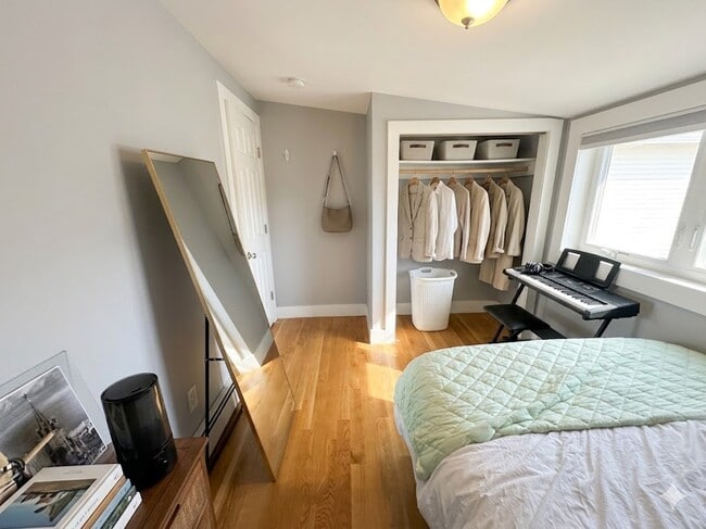 Photo - 287 Beacon St Unit 2