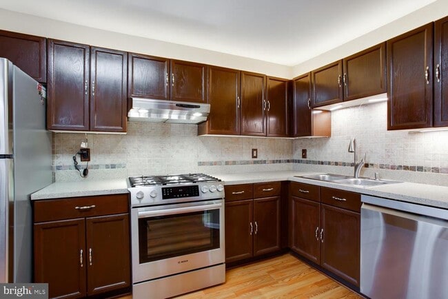 Photo - 21707 Leatherleaf Cir