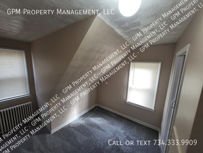 Photo - 2557 4th St Unit 2 Upper