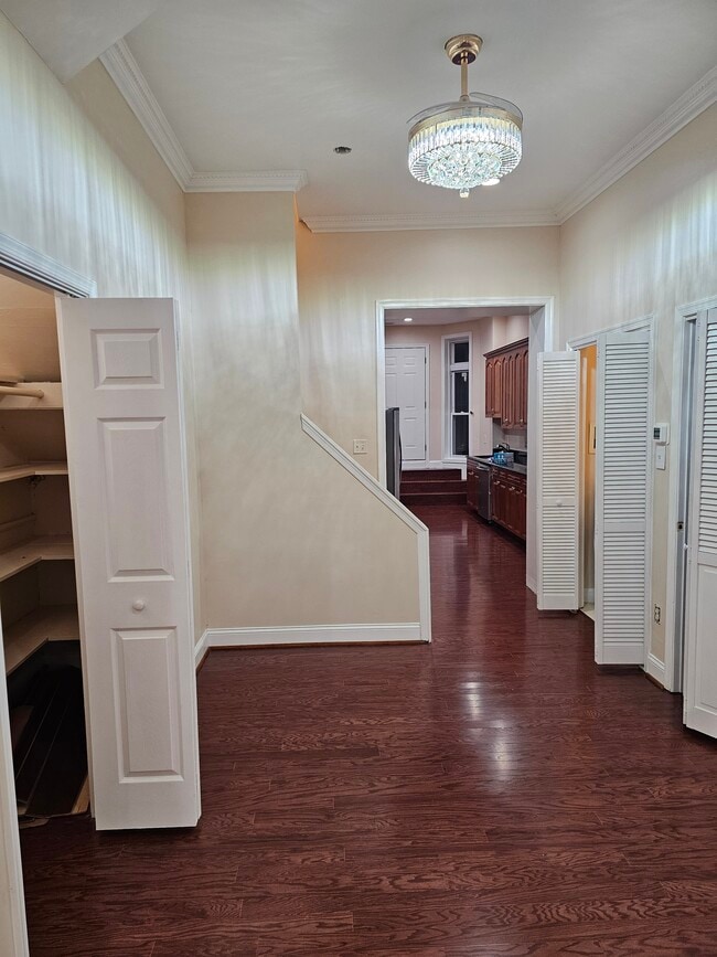 Vista de la cocina desde el comedor - 1919 Saint Paul St