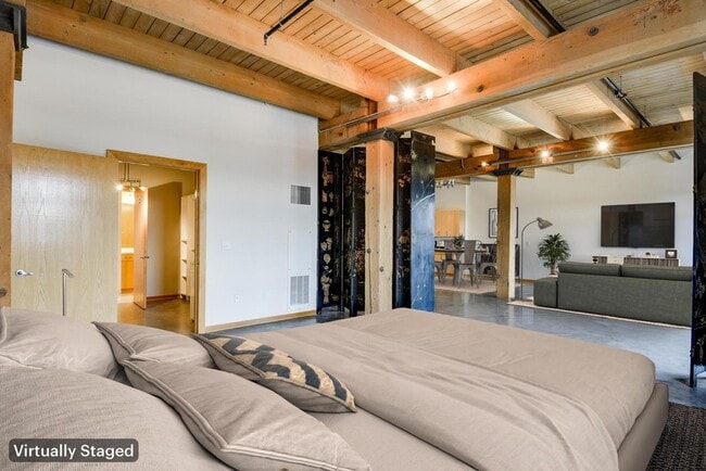 Photo - 404 N Washington Ave