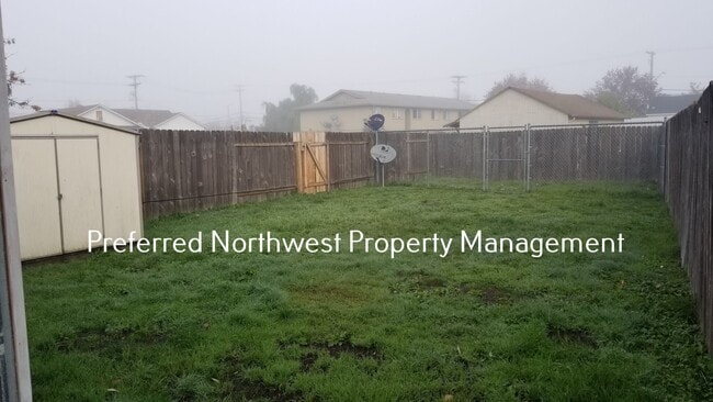 Photo - 4618 Aster St