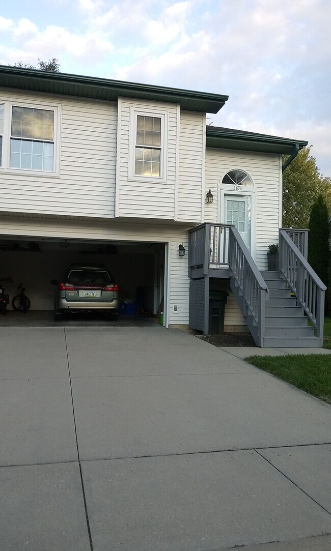 Photo - 1675 Hemingway Ln