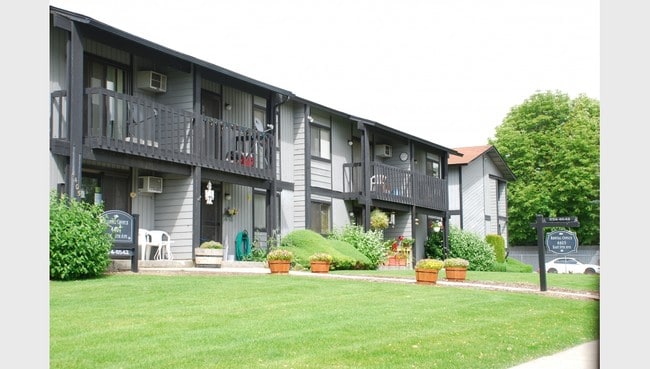 Photo - Dearborn Apartments
