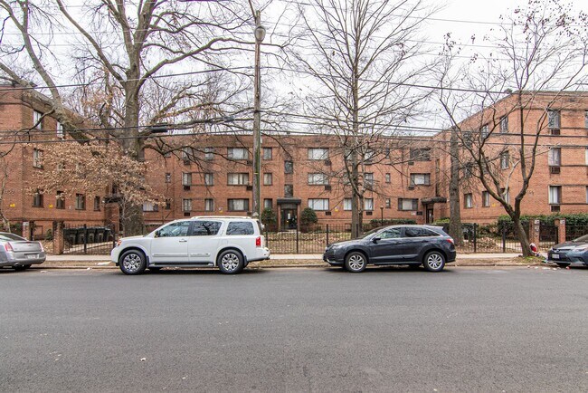 Photo - 4733 1st St SW Unit 301