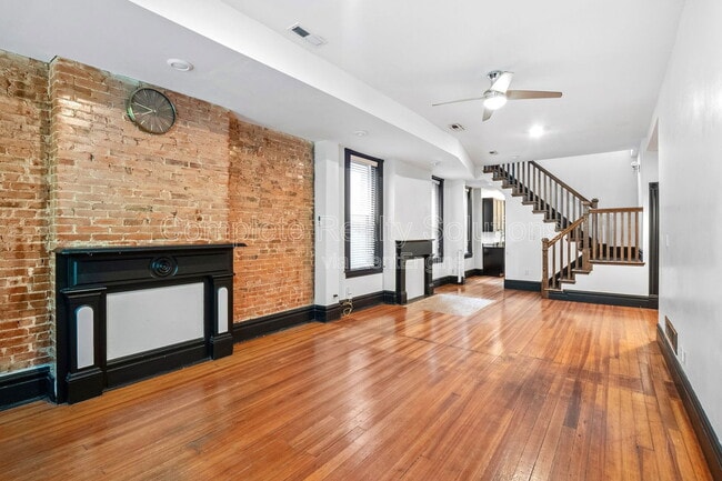 Building Photo - 2106 Cherokee St