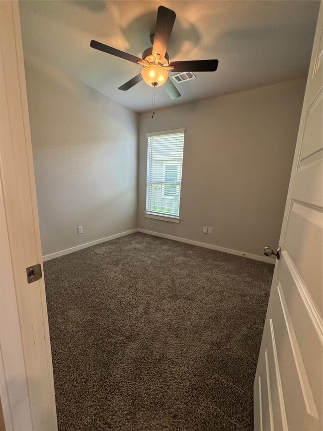 Photo - 9906 Grosbeak Ln