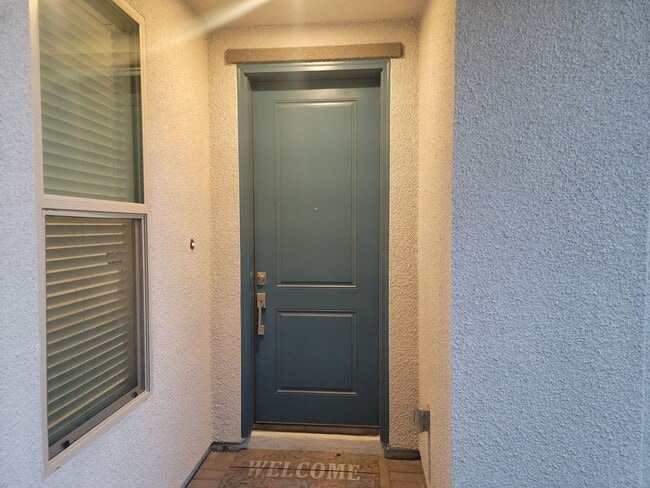 Photo - Gorgeous 2-story home 4 Bedroom with all the bells & whistles.