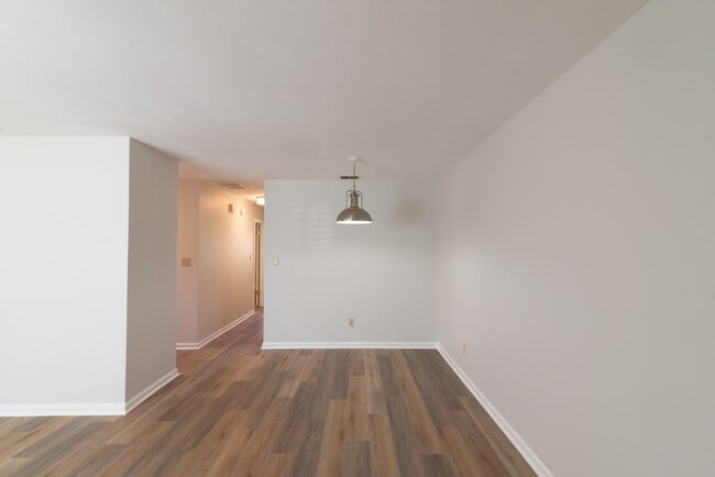 Photo - 2044 Gardenbrook Ln