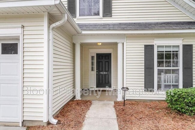 Photo - 9281 Ayscough Rd