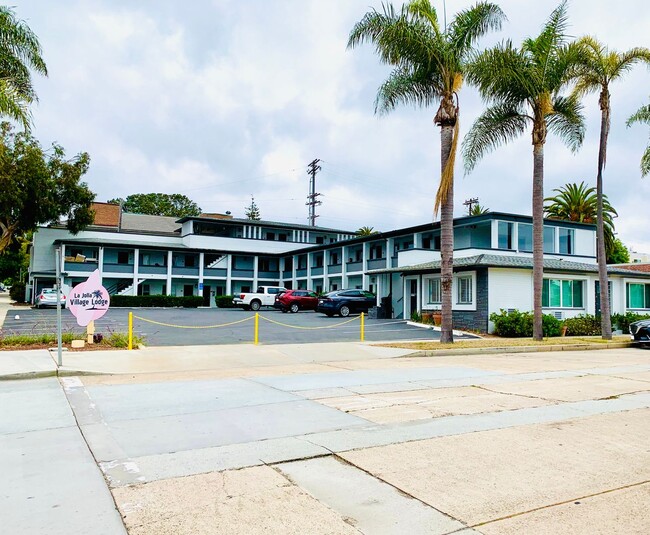 Building Photo - UPSTAIRS STUDIO IN THE HEART OF LA JOLLA -... Unit 1141 Silverado St #119 Rental