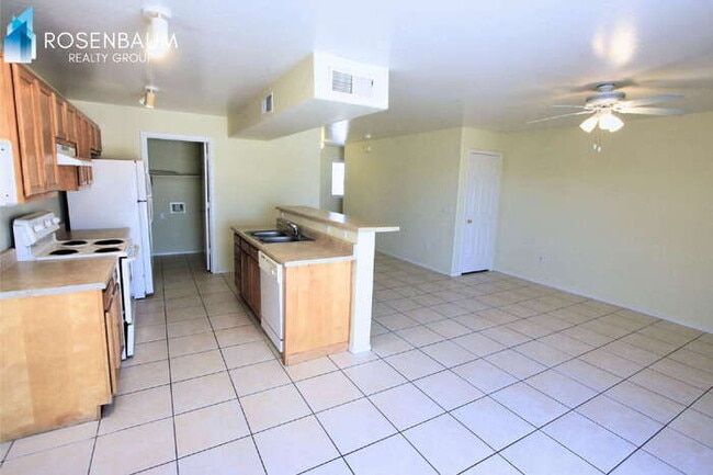 Photo - 13211 S Kin Cir Unidad d