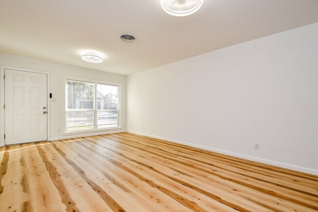 Photo - 9534 Kerrwood Ln