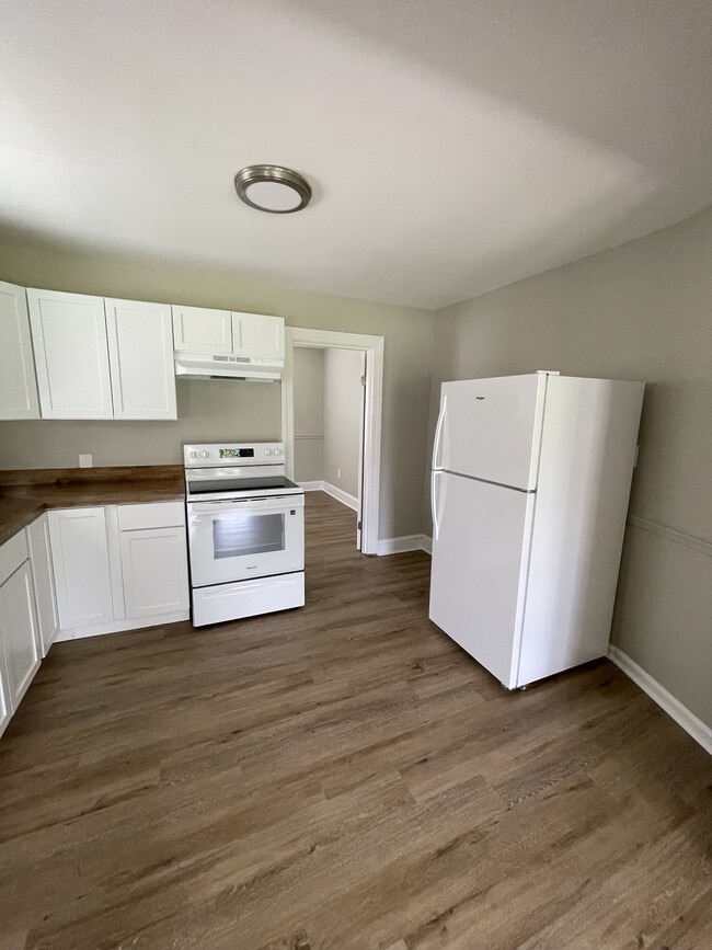 Photo - 122 Marshall St