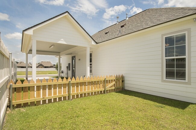 Photo - Country Club Cottages