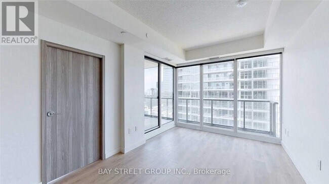 Photo - 95 McMahon Dr Unit 1212