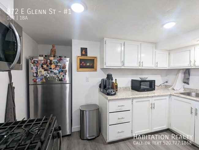 Photo - 872 E Glenn St Townhome