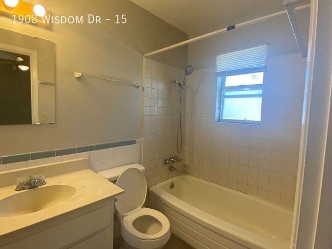 Building Photo - 1908 Wisdom Dr Unit 15 Rental