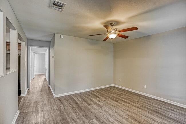 Photo - 18742 Glen Briar Ln