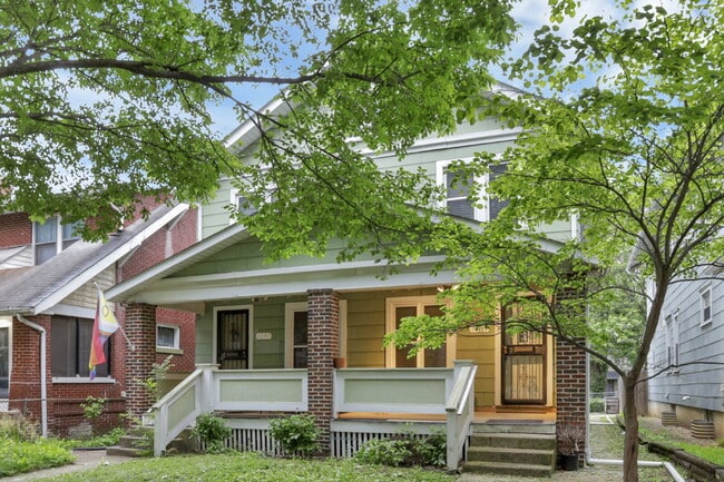 Photo - 1349 N 6th St