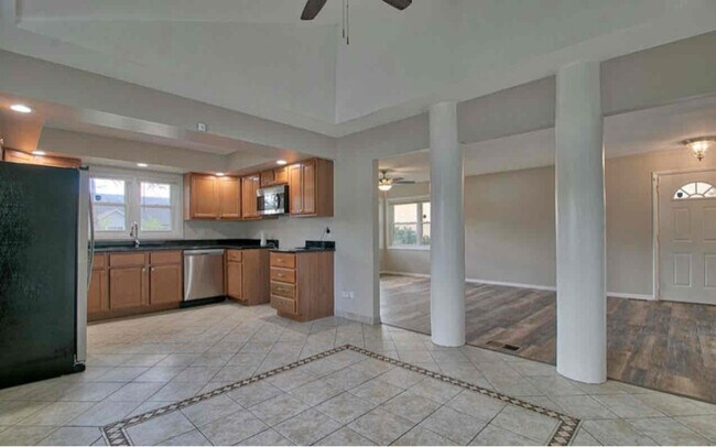 Photo - 2824 186th St