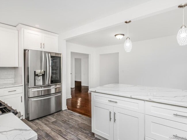 Photo - 2096 Central Park Ave