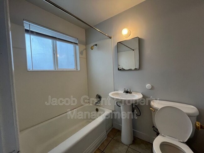 Photo - 575 Tiger Ave