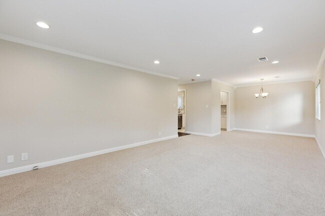 Photo - Remodeled 2 Bedroom in Downtown Palo Alto with Central A/C! Unit 854