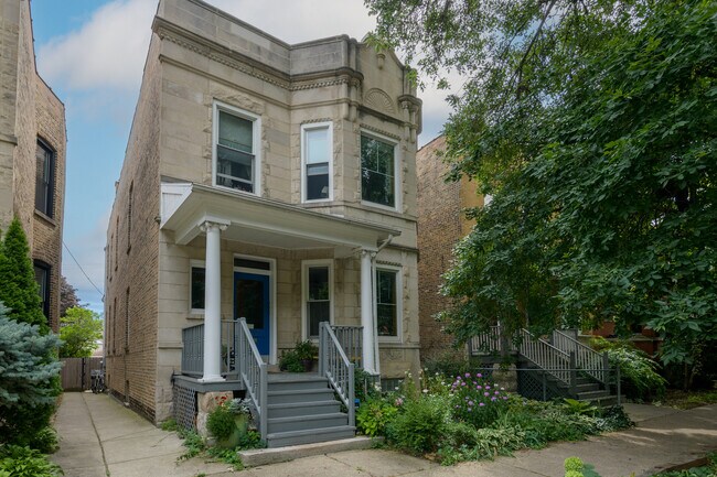 Photo - 2627 N Mozart St Unit 1