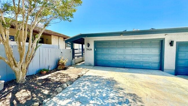 Sweet Two-Story Home with Amazing Views in... - Sweet Two-Story Home with Amazing Views in...