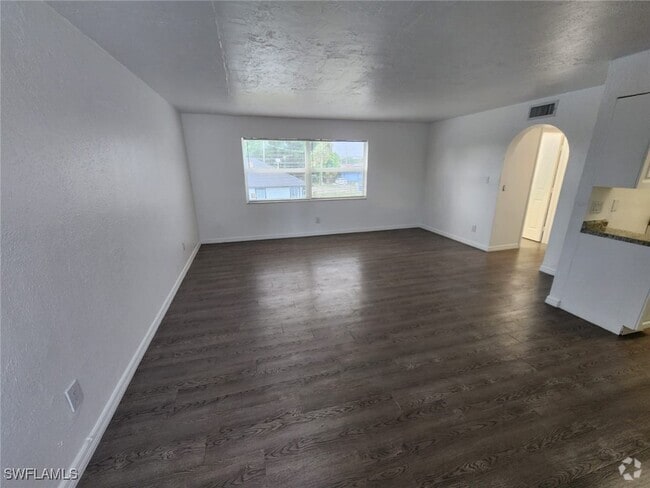 Building Photo - 1919 Lillie St Unit E Rental